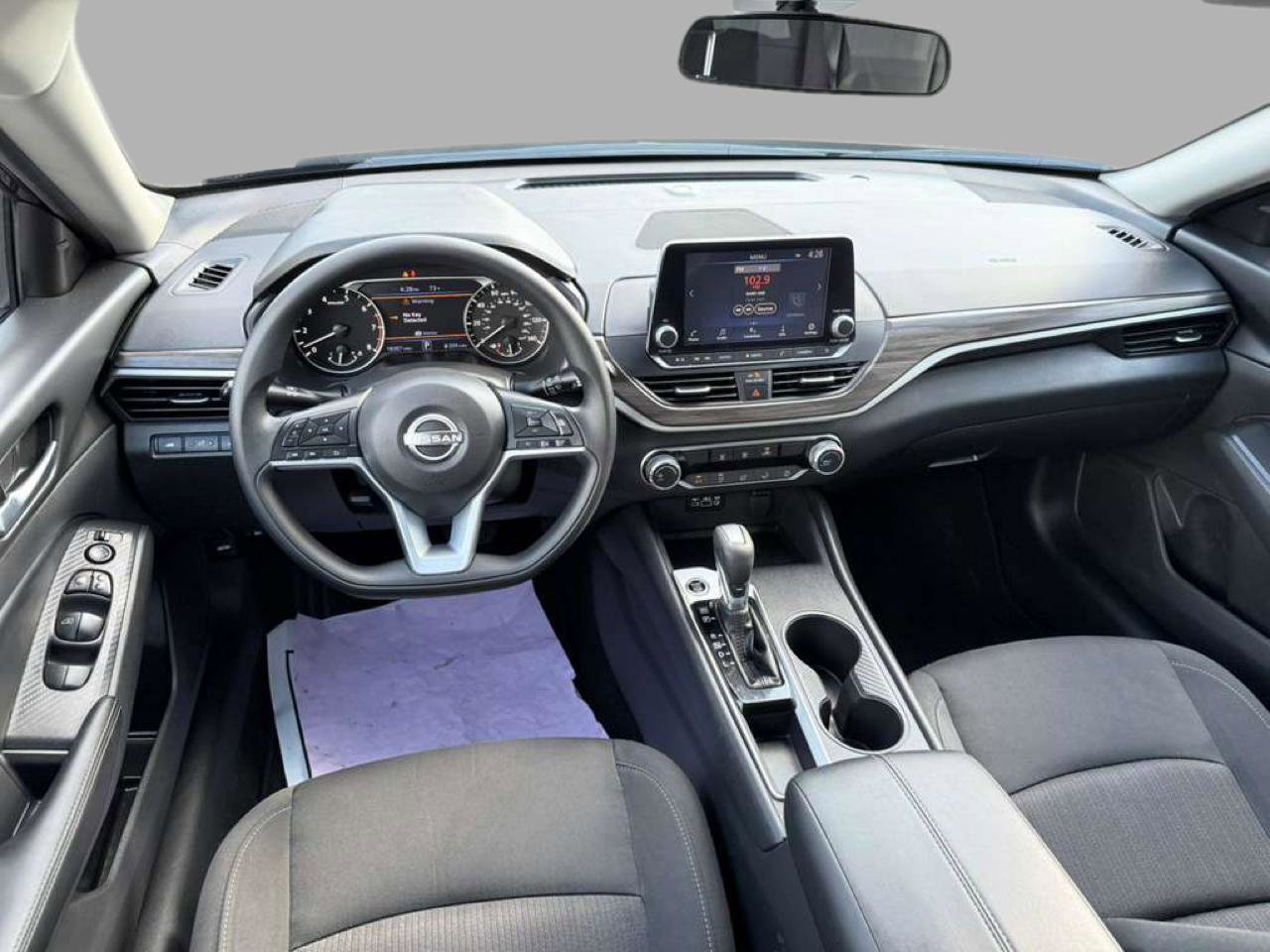 Used 2025 Nissan Altima 2.5 SV image 26