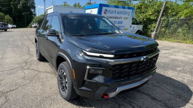 New 2027 Chevrolet Traverse Z71 w/ Enhanced Driving Package AWD/4WD image 4