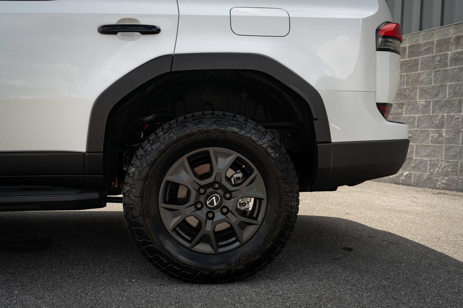 Used 2025 Lexus GX 550 AWD/4WD image 13