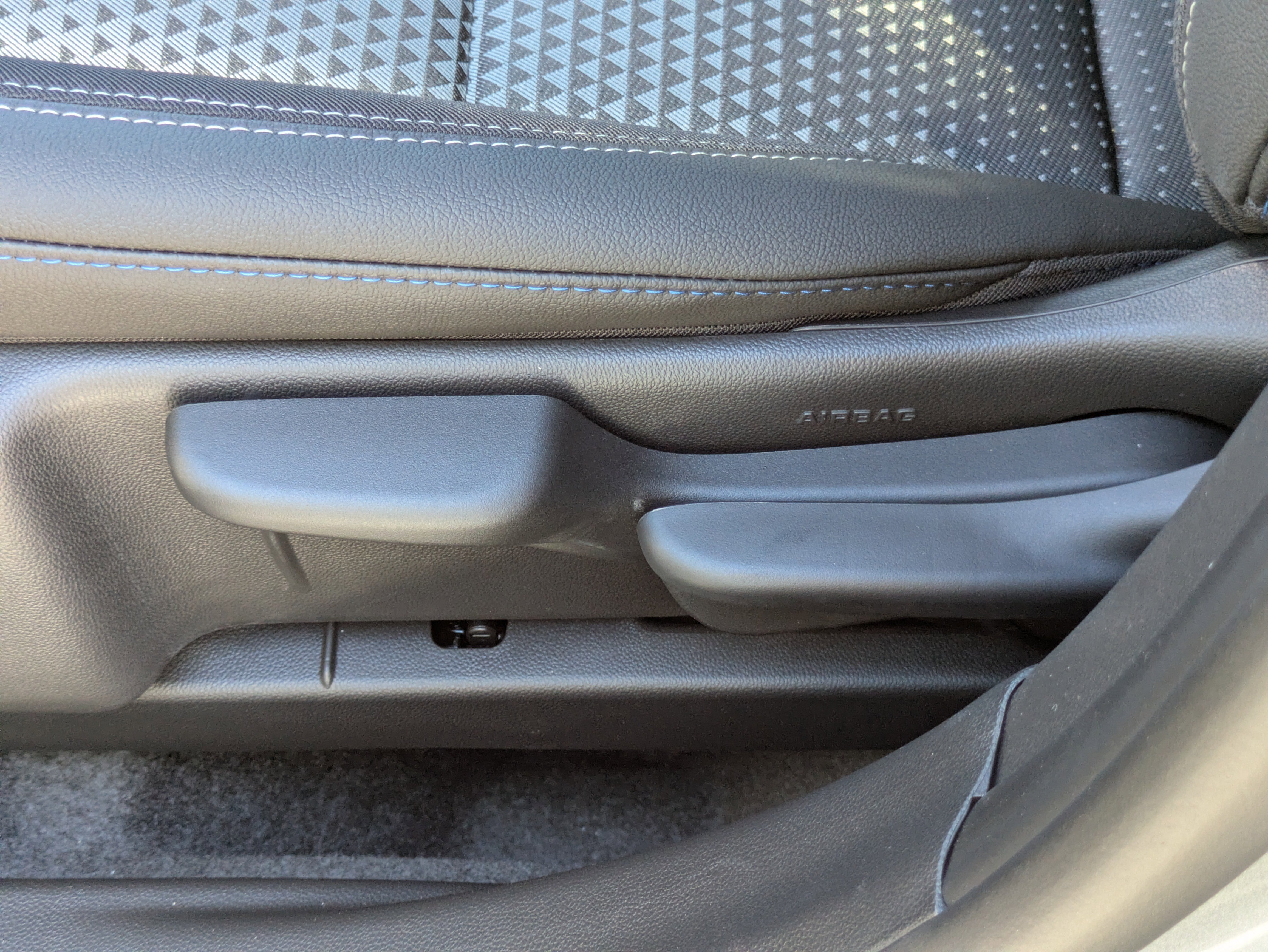 New 2025 Chevrolet Trax LT w/ Driver Confidence Package image 12