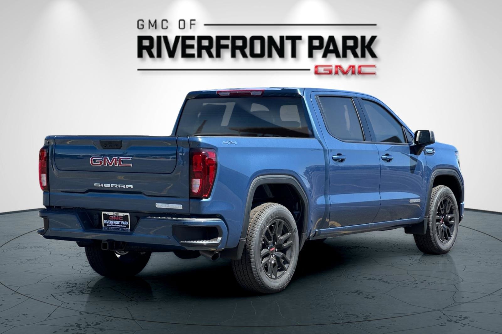 New 2025 GMC Sierra 1500 Elevation image 3