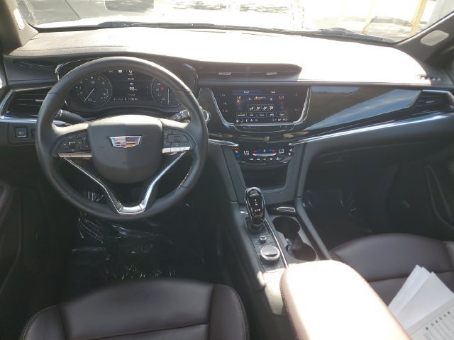 Certified 2022 Cadillac XT6 Premium Luxury w/ Technology Package AWD/4WD image 17