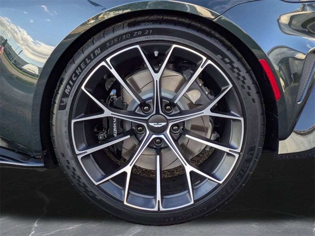 New 2026 Aston Martin V8 Vantage Coupe image 32