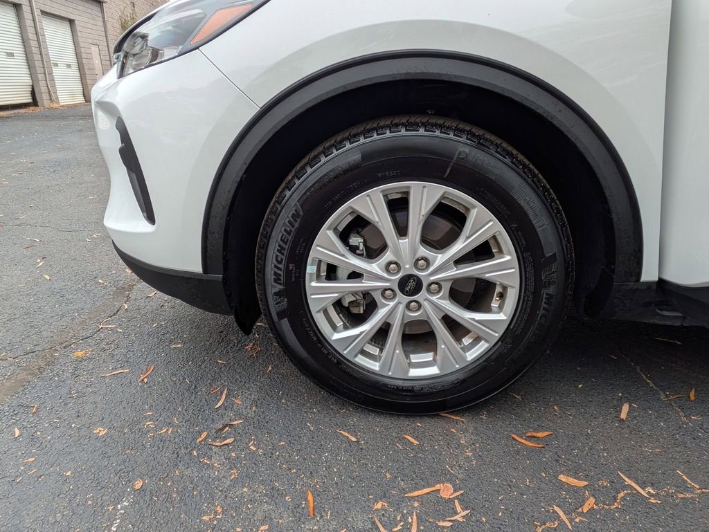 Used 2025 Ford Escape Active image 31