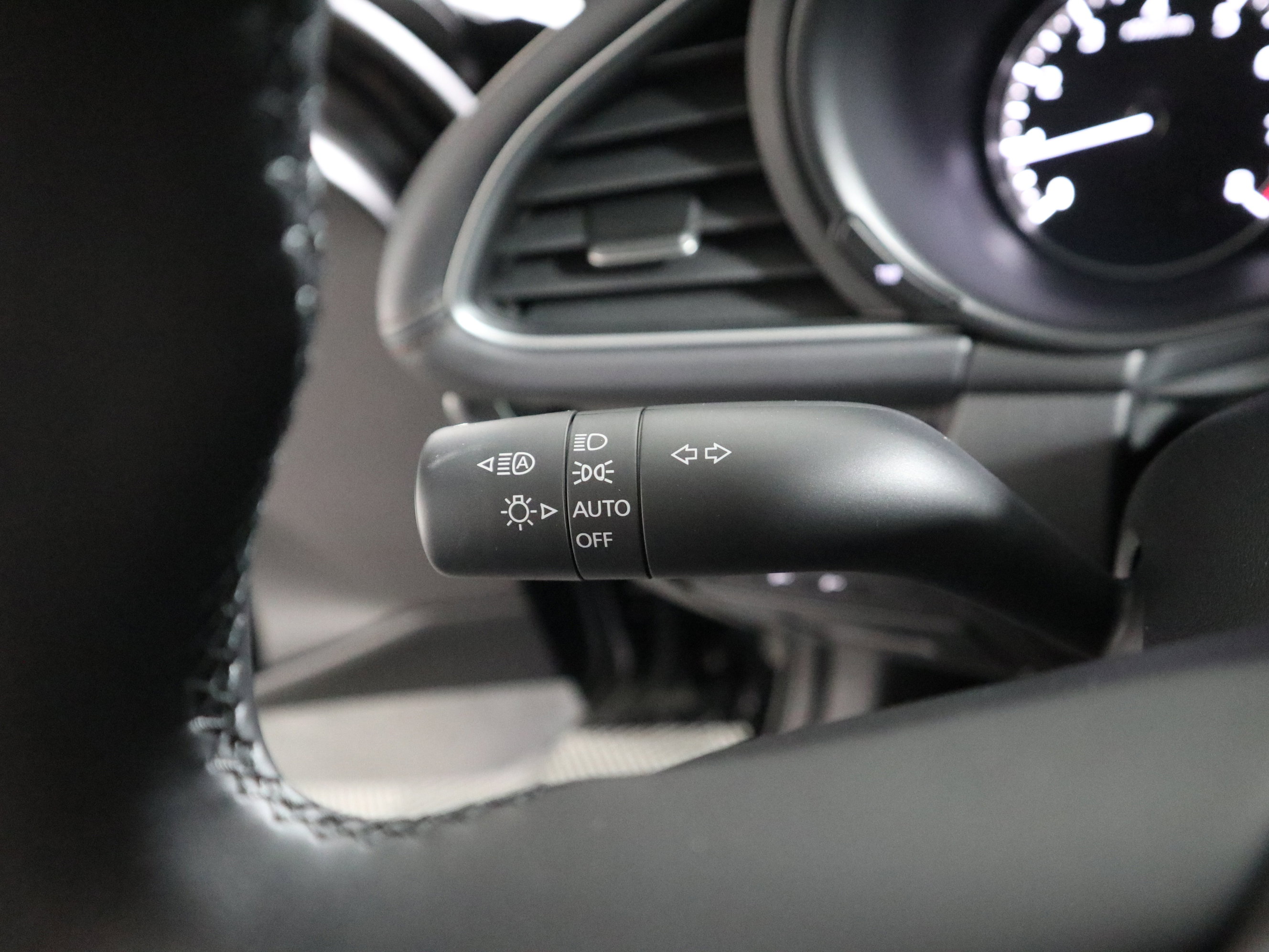 New 2026 MAZDA MAZDA3 2.5 S Sedan w/ Preferred Pkg image 23