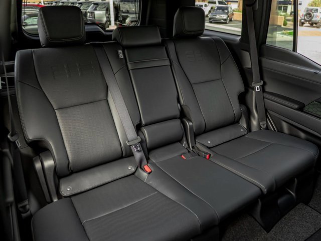 Used 2025 Lexus GX 550 image 23