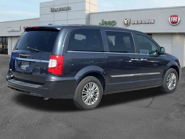 Used 2014 Chrysler Town & Country Touring-L w/ Driver Convenience Group FWD image 7