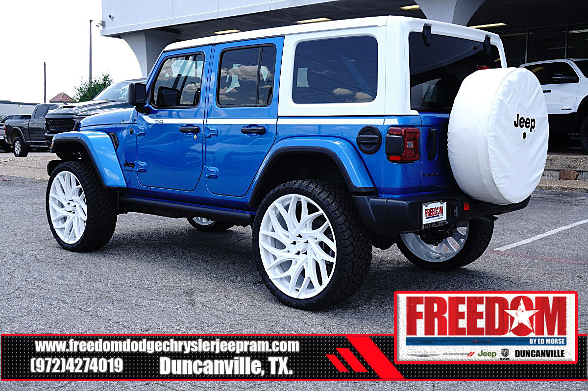 New 2026 Jeep Wrangler Unlimited Sahara w/ Whitecap Package AWD/4WD image 3