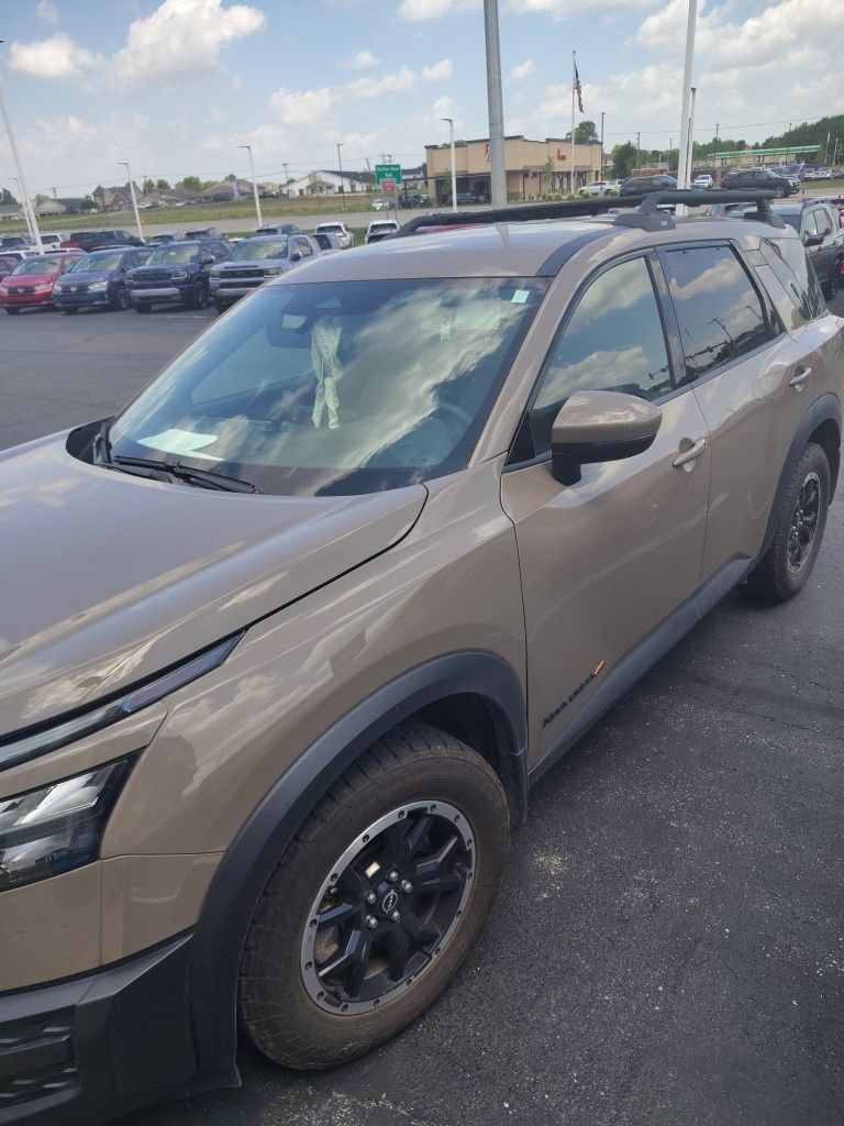Used 2023 Nissan Pathfinder Rock Creek AWD/4WD image 3