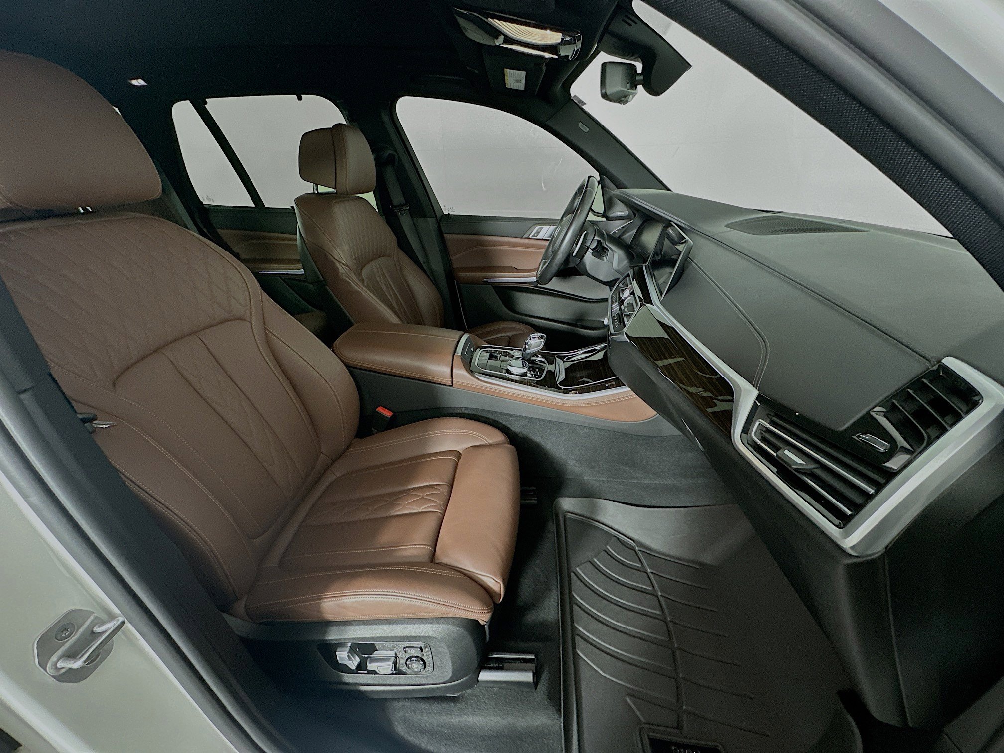 Used 2021 BMW X5 xDrive40i w/ M Sport Package image 34