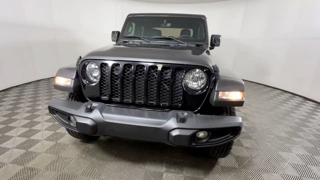 Used 2022 Jeep Gladiator Sport AWD/4WD image 12