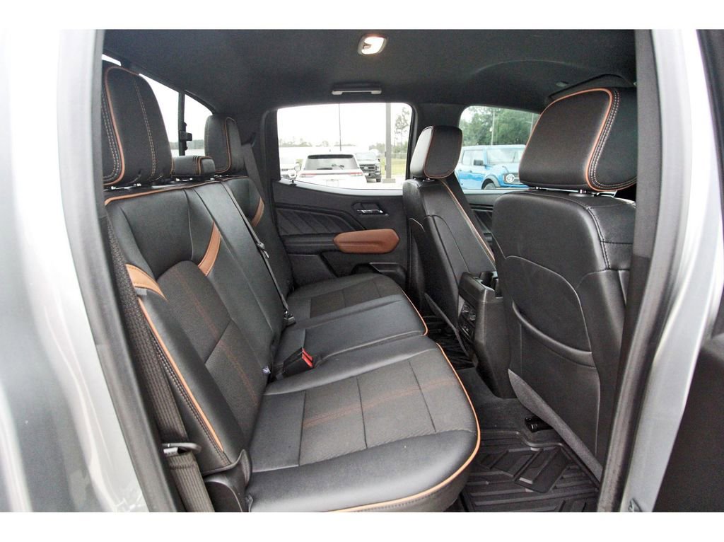 Used 2025 GMC Canyon AT4 image 10