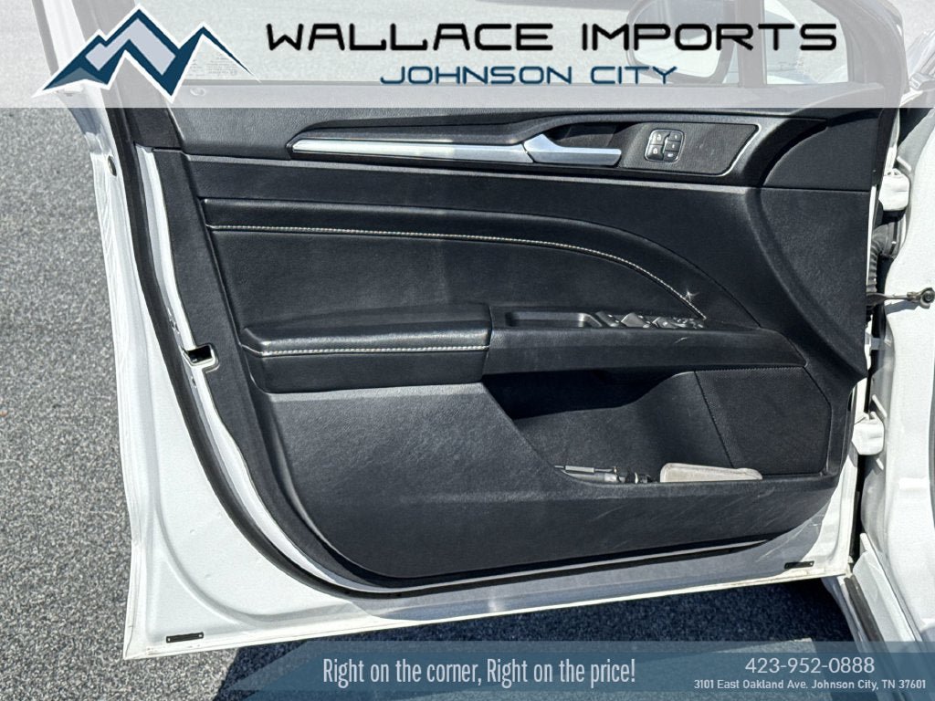 Used 2020 Ford Fusion Titanium AWD/4WD image 13