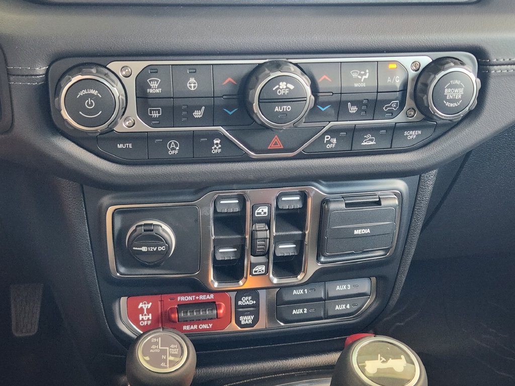 New 2027 Jeep Wrangler Unlimited Rubicon AWD/4WD image 17