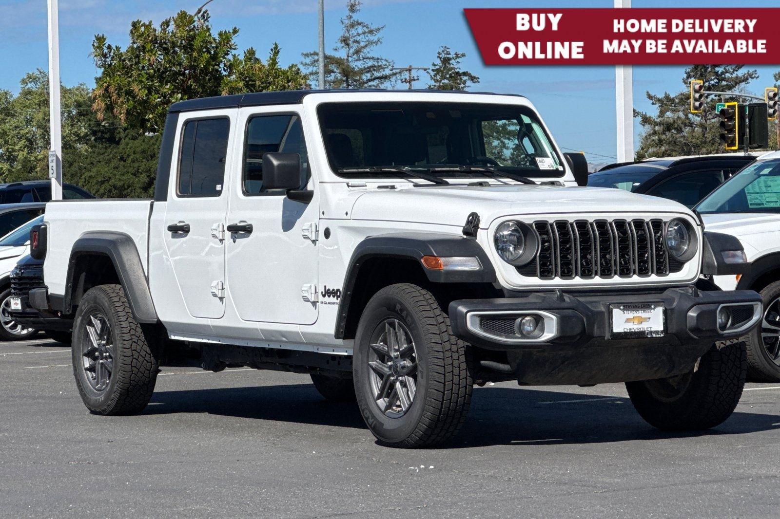 Used 2025 Jeep Gladiator Sport image 1