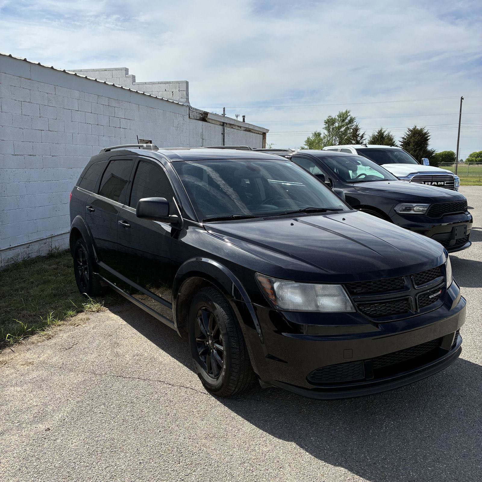 Used 2020 Dodge Journey SE w/ SE Popular Equipment Group image 3