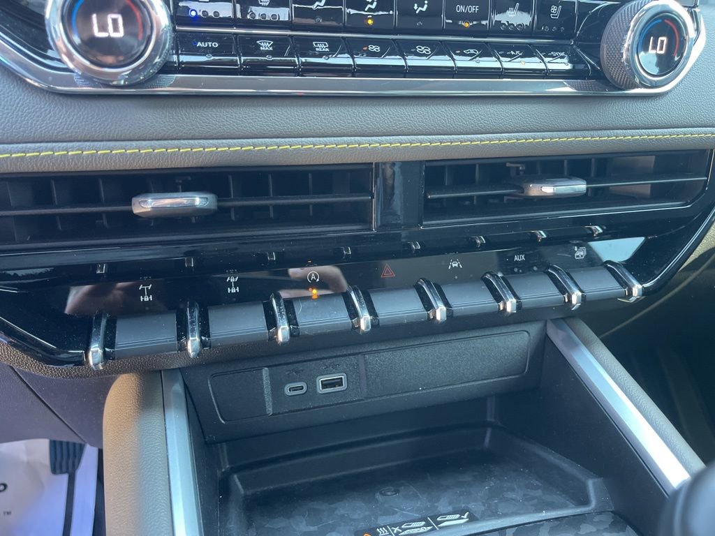 Certified 2025 Chevrolet Colorado ZR2 w/ Technology Package image 35