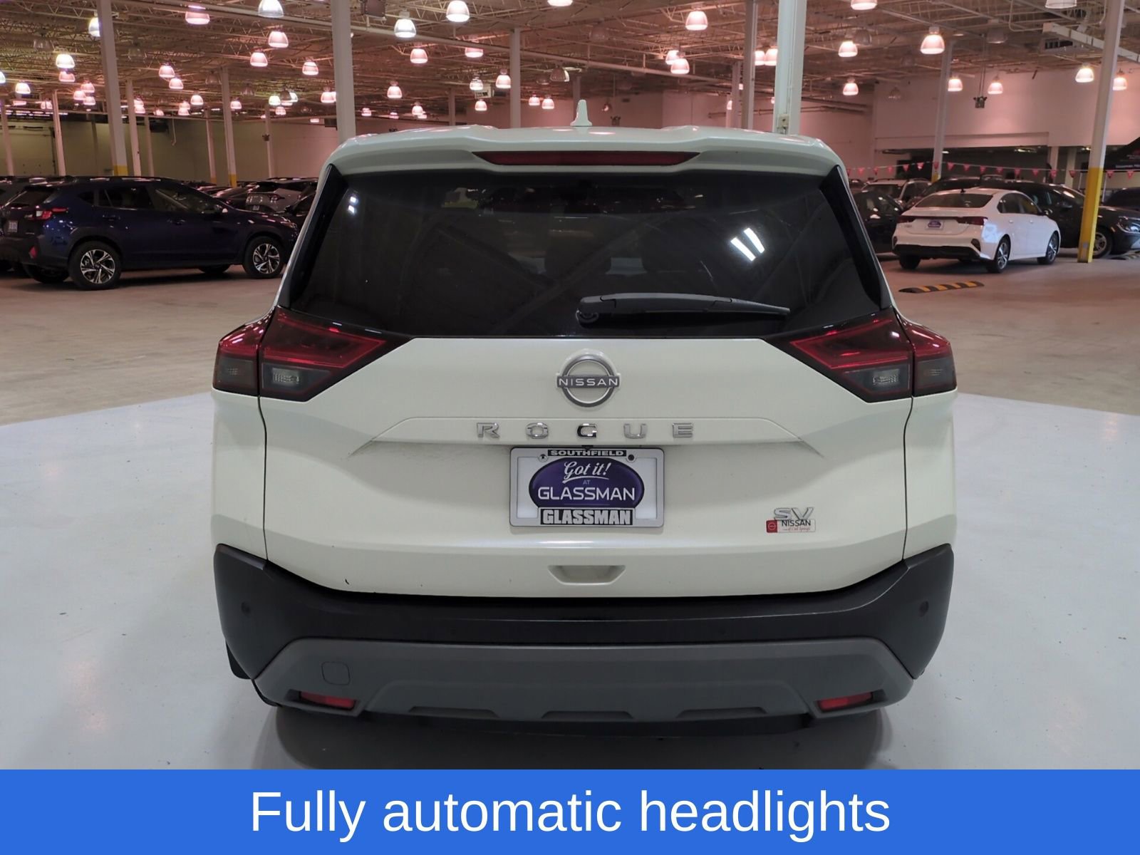 Used 2023 Nissan Rogue SV FWD image 4