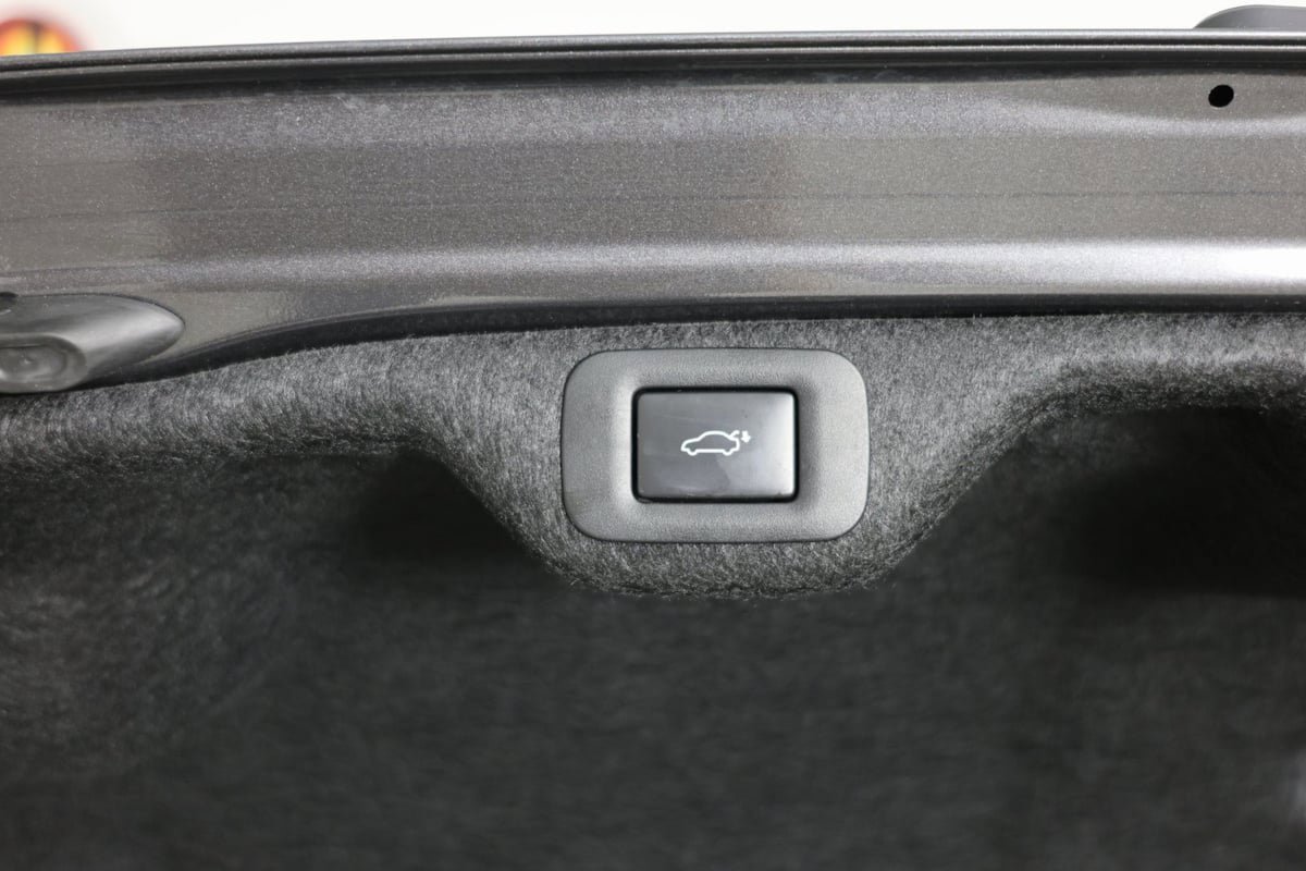 Used 2024 Lexus ES 350 Ultra Luxury w/ Accessory Package (Z2) image 33