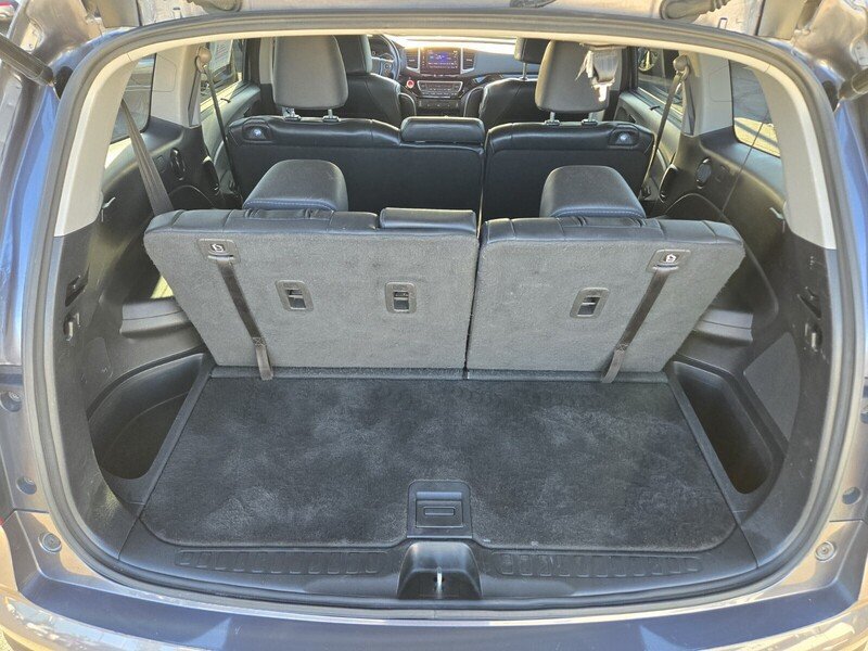 Used 2018 Honda Pilot Touring image 14