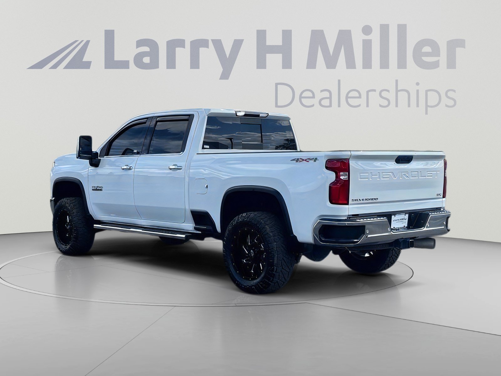 Used 2022 Chevrolet Silverado 2500 LTZ w/ LTZ Texas Edition AWD/4WD image 4