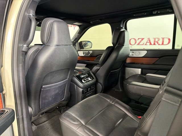 Used 2018 Lincoln Navigator Reserve w/ Technology Package AWD/4WD image 14