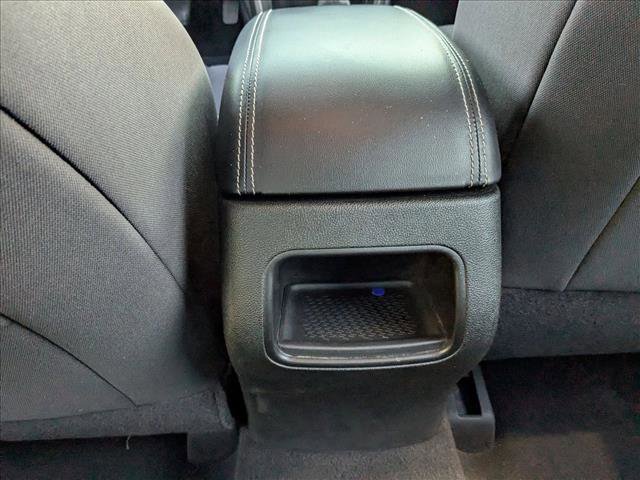 Used 2015 Dodge Dart SXT image 16