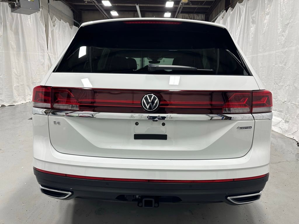 Used 2025 Volkswagen Atlas SE image 6