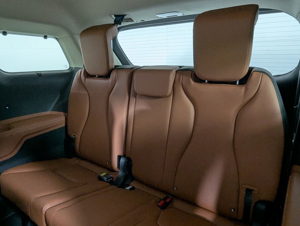 New 2026 Kia Carnival EX FWD image 24