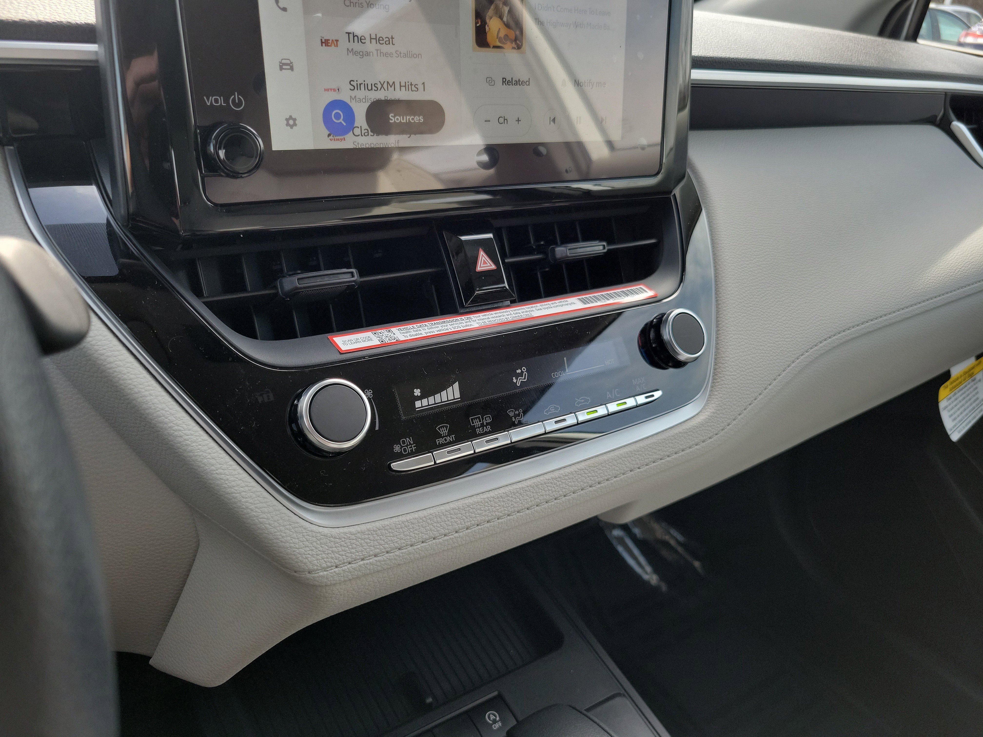 New 2026 Toyota Corolla Cross L image 28