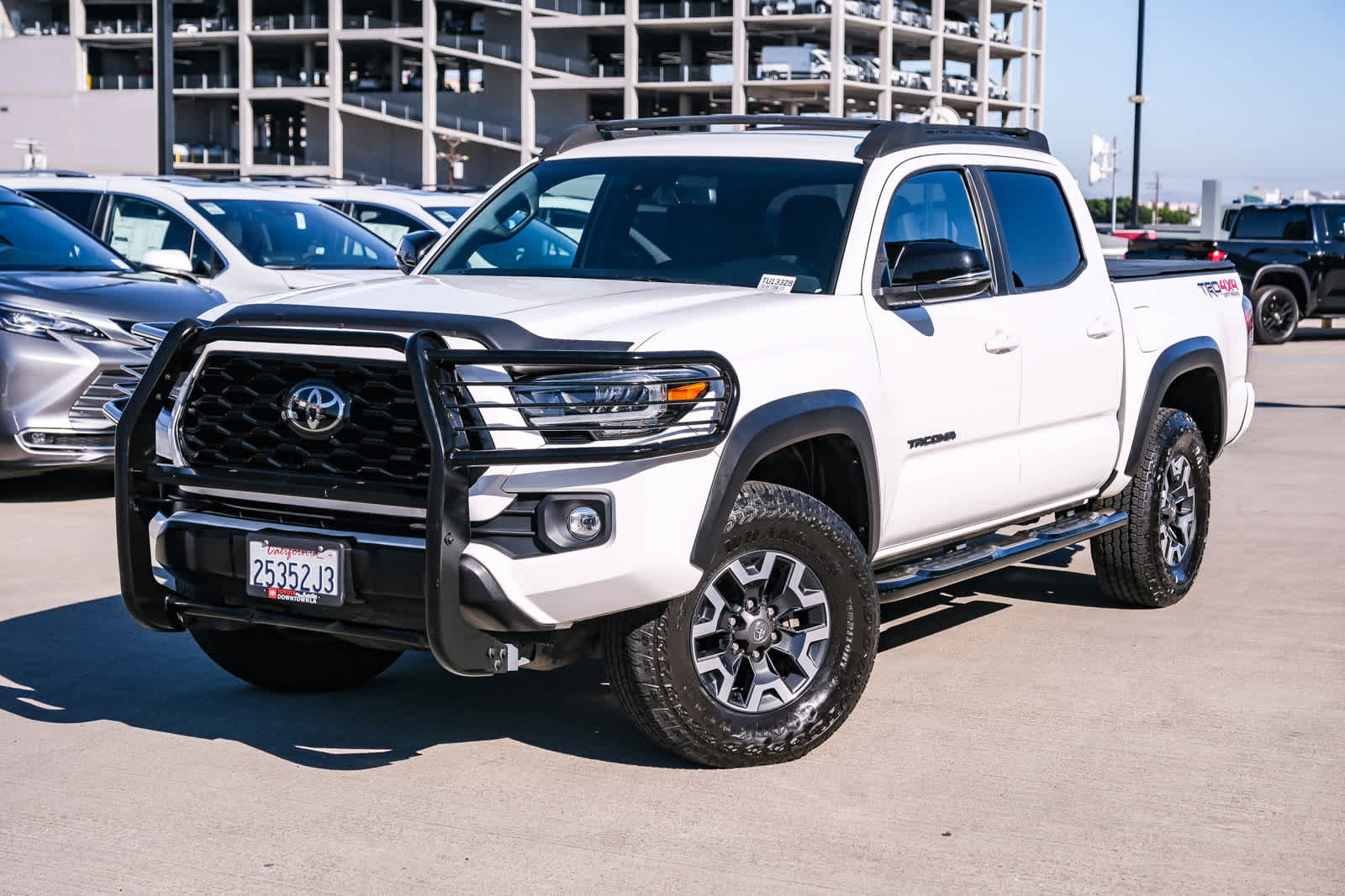 Certified 2022 Toyota Tacoma TRD Off-Road w/ Technology Package AWD/4WD image 1