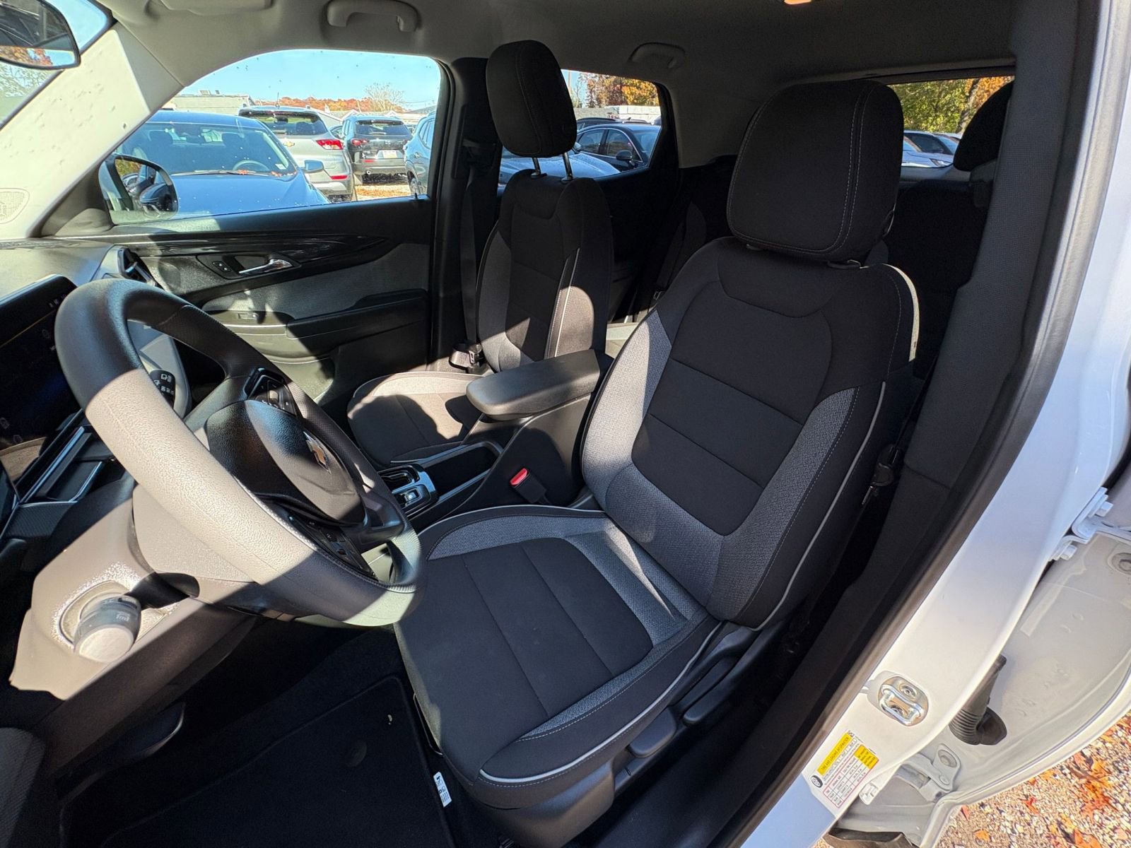 Used 2025 Chevrolet TrailBlazer LT image 33