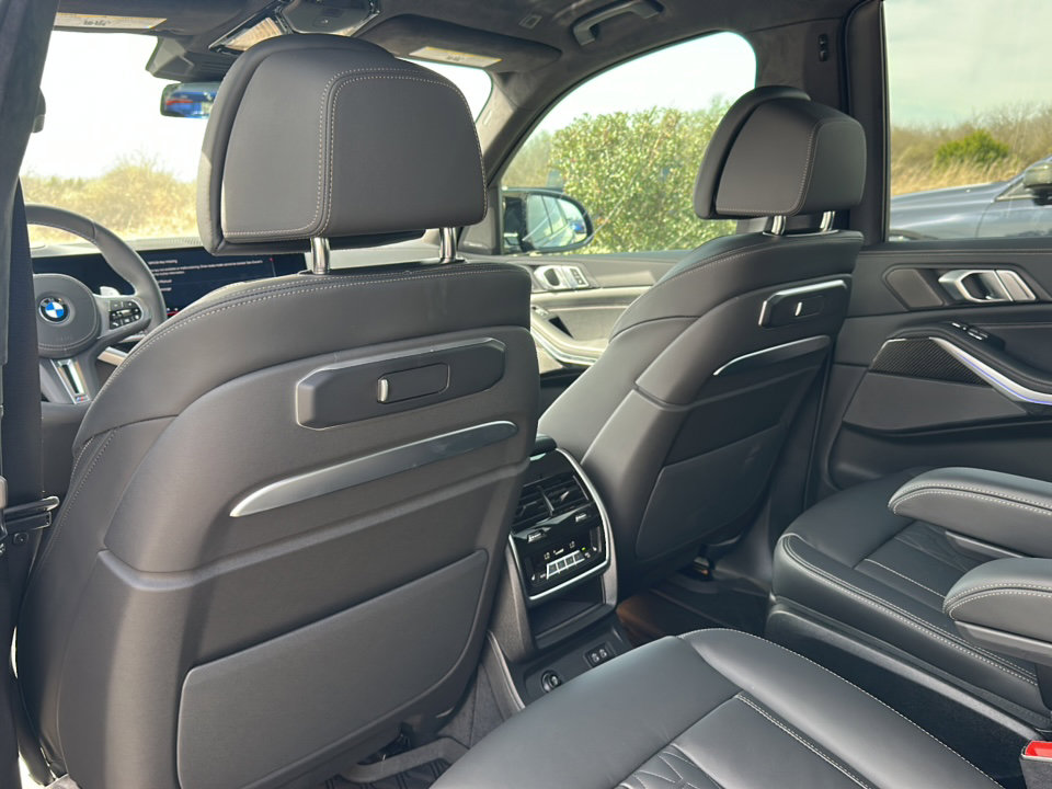 New 2025 BMW X7 M60i image 15