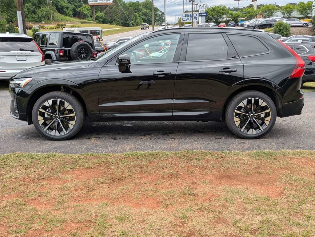 Used 2026 Volvo XC60 B5 Plus w/ Protection Package Premier AWD/4WD image 3