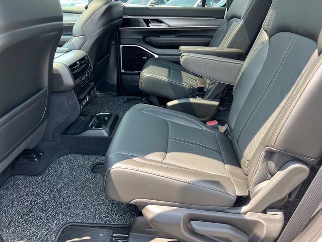 New 2026 Jeep Grand Wagoneer 4WD image 29