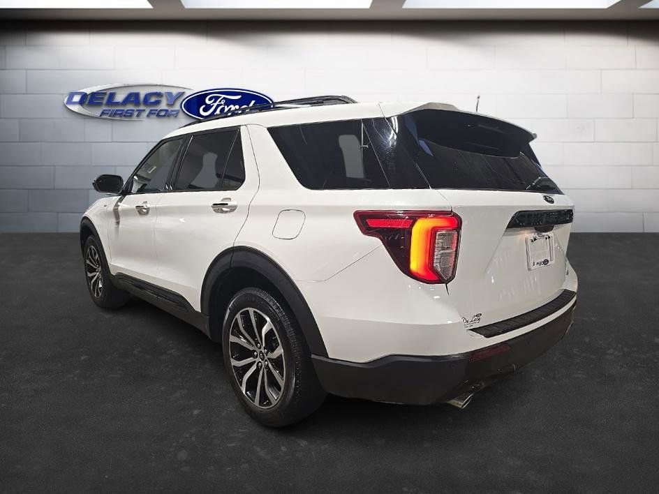 Used 2023 Ford Explorer ST-Line image 3