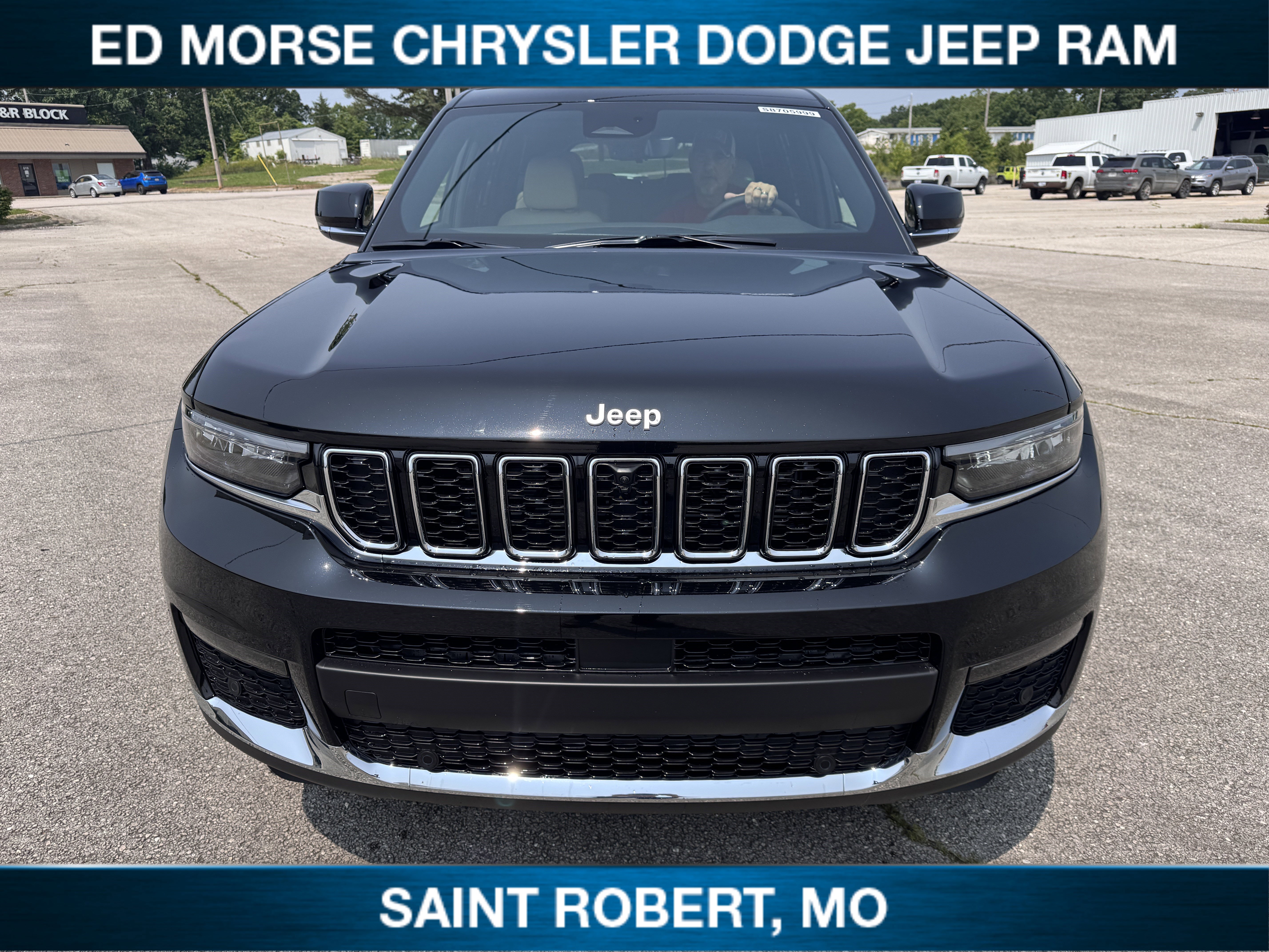 New 2025 Jeep Grand Cherokee L Limited w/ Luxury Tech Group II image 2