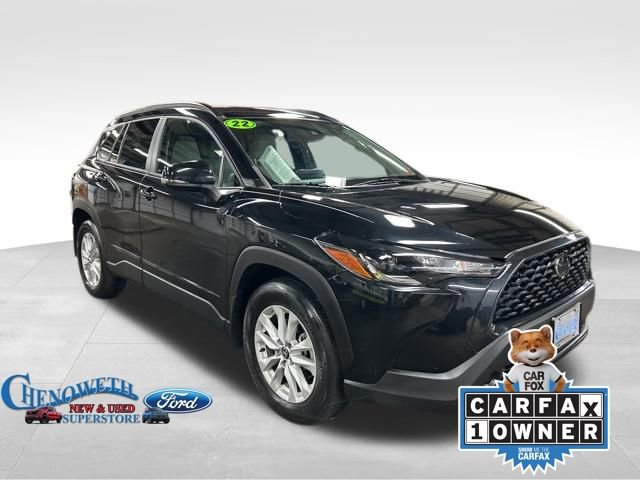 Used 2022 Toyota Corolla Cross LE image 7