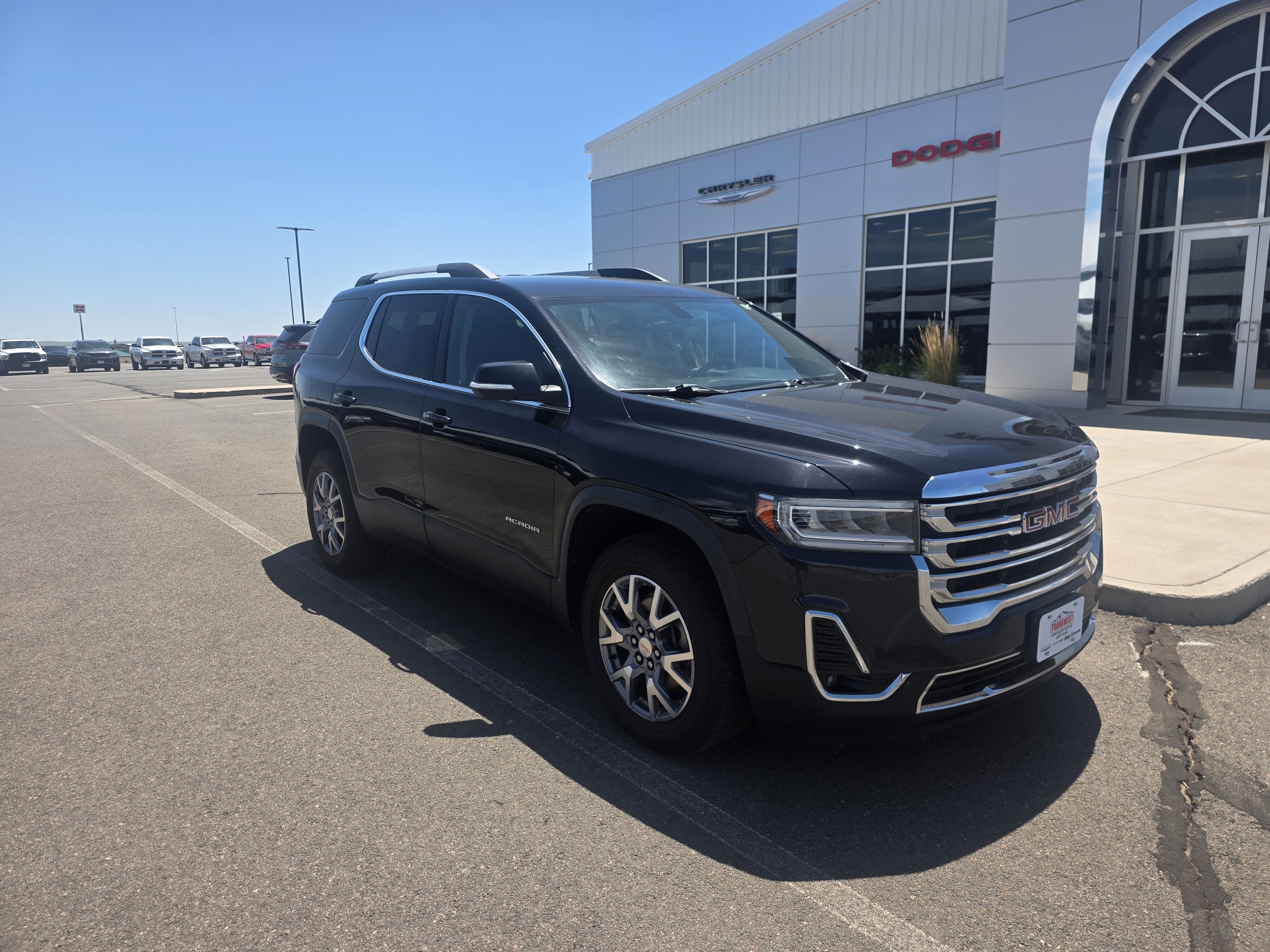 Used 2020 GMC Acadia SLT AWD/4WD image 2