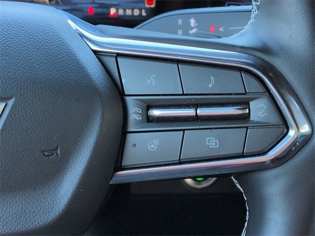 Used 2025 Chevrolet Traverse LT image 27