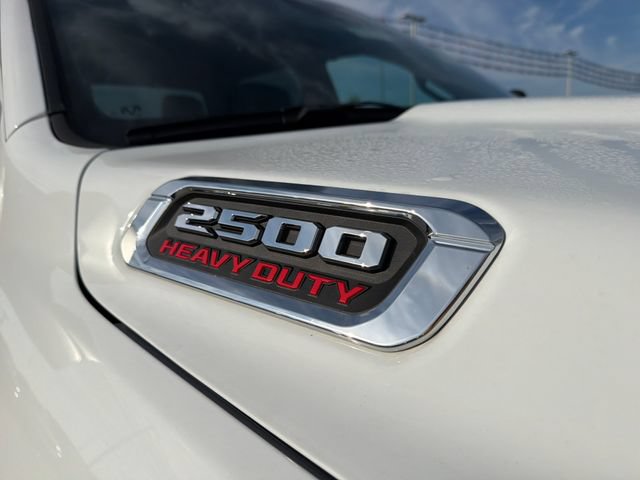 Used 2025 RAM 2500 Tradesman w/ Chrome Appearance Group AWD/4WD image 4