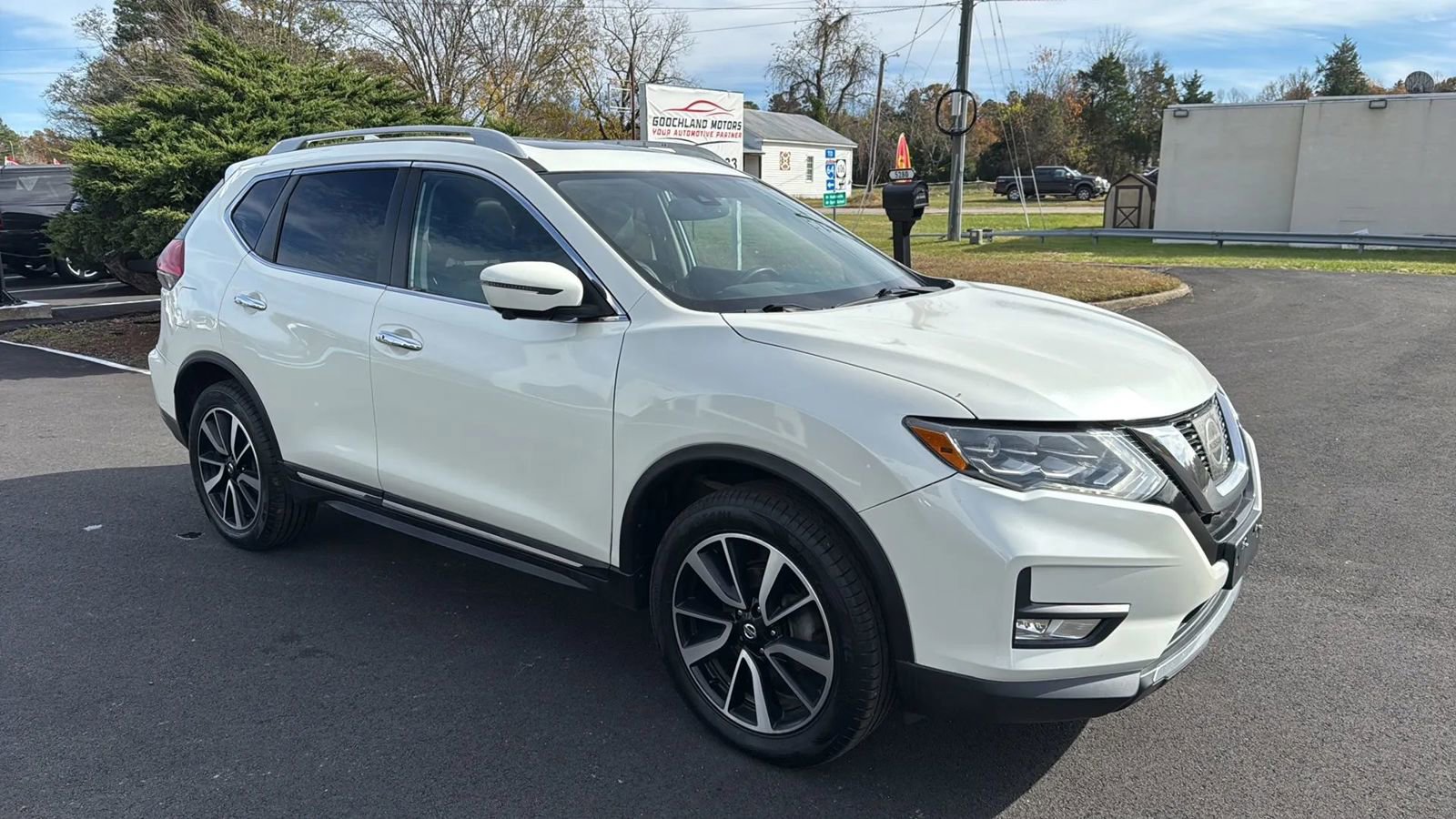 Used 2017 Nissan Rogue SL w/ SL Premium Package image 9