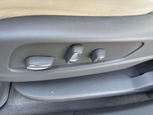 Used 2023 Cadillac XT5 Premium Luxury w/ LPO, Floor Liner Package image 14