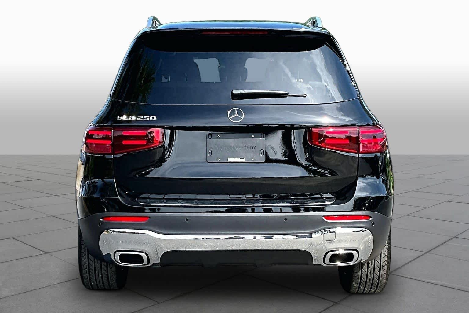 Used 2026 Mercedes-Benz GLB 250 image 5