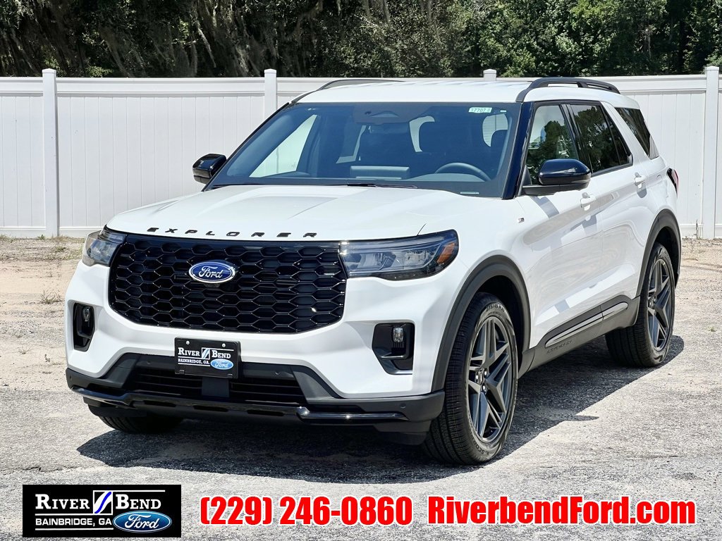 New 2025 Ford Explorer ST-Line w/ Premium Package