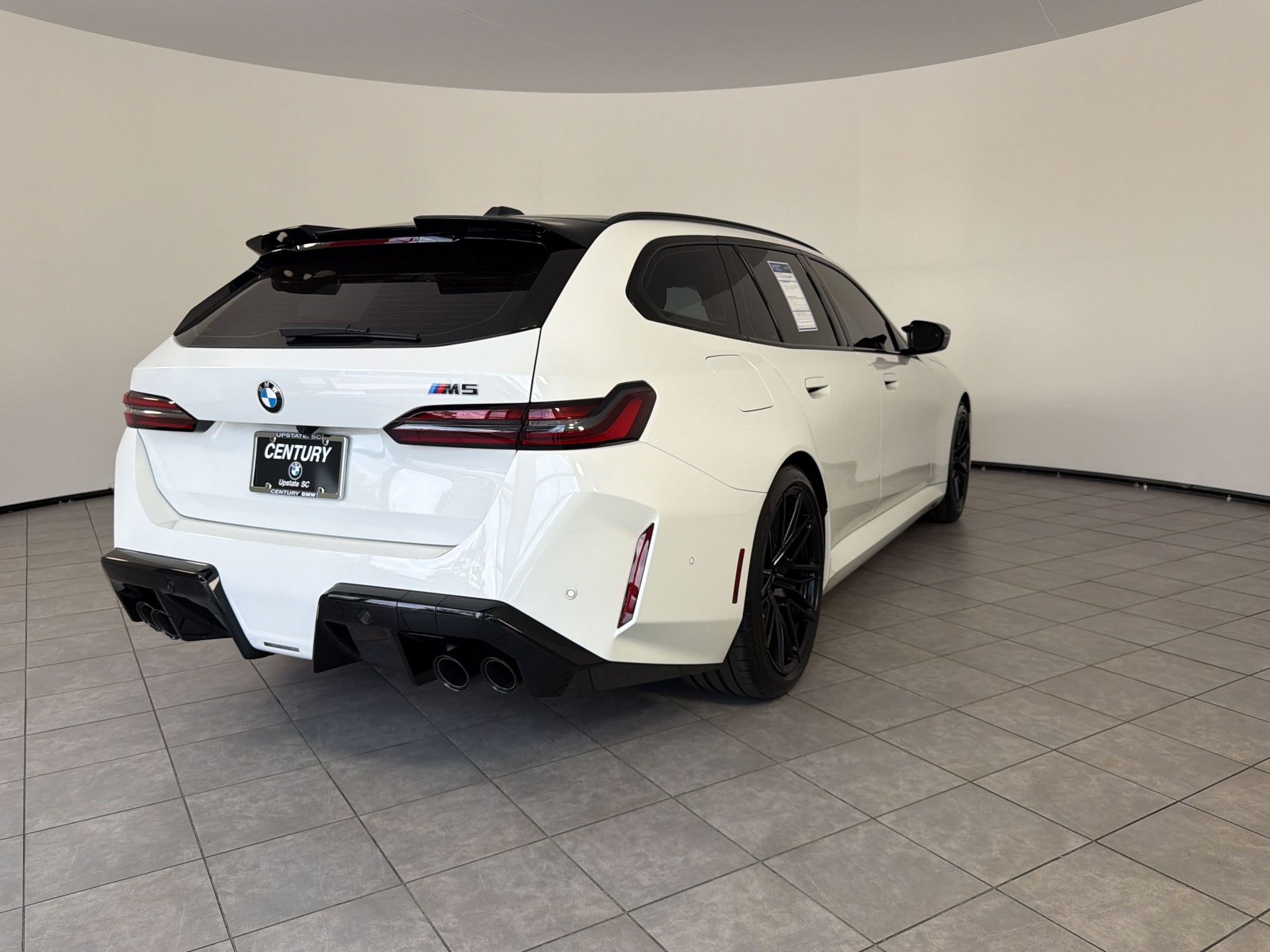 Certified 2026 BMW M5 Touring AWD/4WD image 9