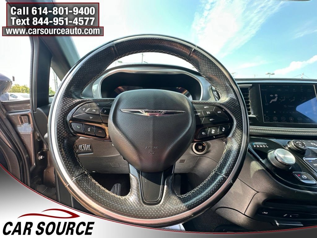 Used 2019 Chrysler Pacifica Limited w/ Advanced Safetytec Group FWD image 16