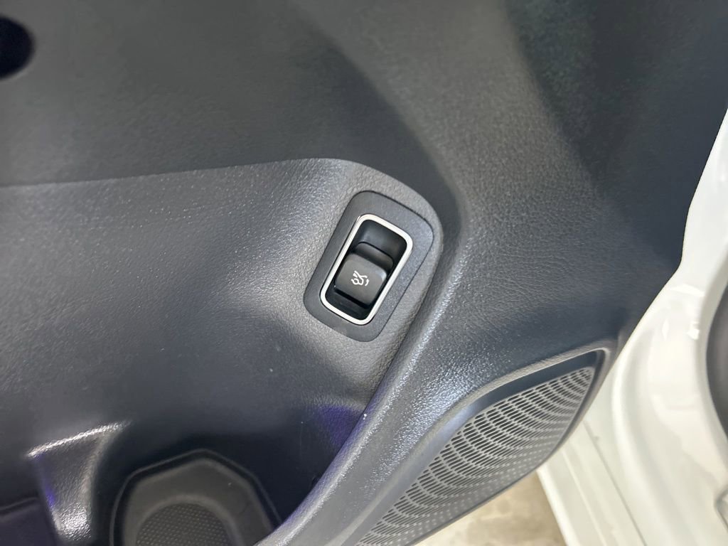 Used 2022 Mercedes-Benz CLA 250 4MATIC w/ Premium Package Lite image 37