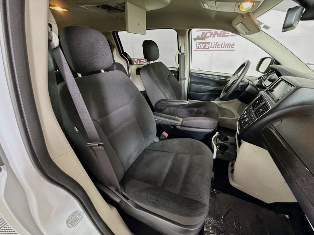 Used 2019 Dodge Grand Caravan SE w/ UConnect Hands-Free Group FWD image 31