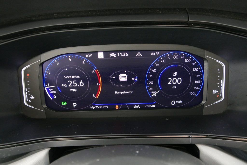 Used 2024 Volkswagen Taos SEL image 14